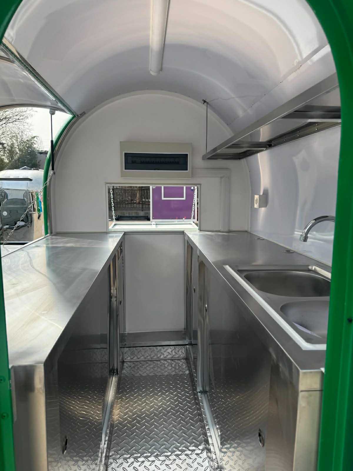Remorque food truck demi-ronde Classic 220×160 Vert brillant RAL 6038 — vue 7
